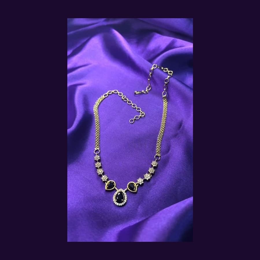 Gold Bow Pendant Necklace